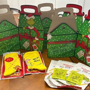 Limited Edition McDonalds Grinch Meal Collectible Bundle
